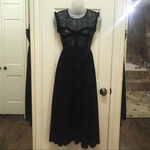 Miger Women’s Black Dress Lace Maxi Small